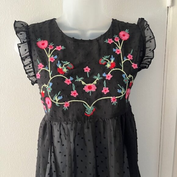 Gorgeous Embroidered Top - Picture 2 of 4